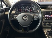 Volkswagen Passat 10