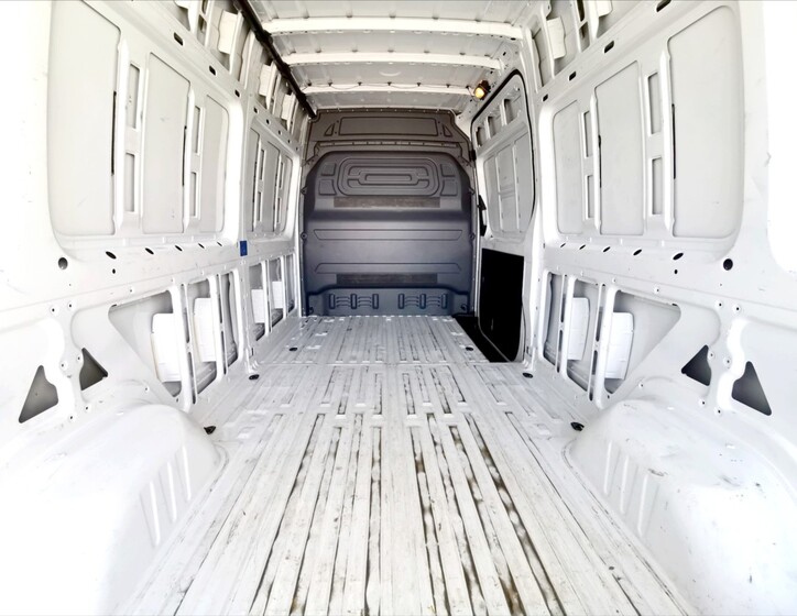 Mercedes-Benz Sprinter 17