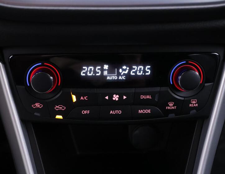 Suzuki SX4 S-Cross 21