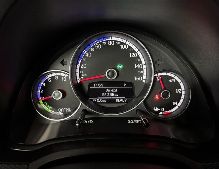 Volkswagen e-up! 28