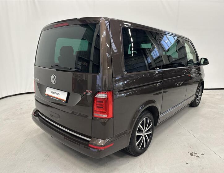 Volkswagen Multivan 2