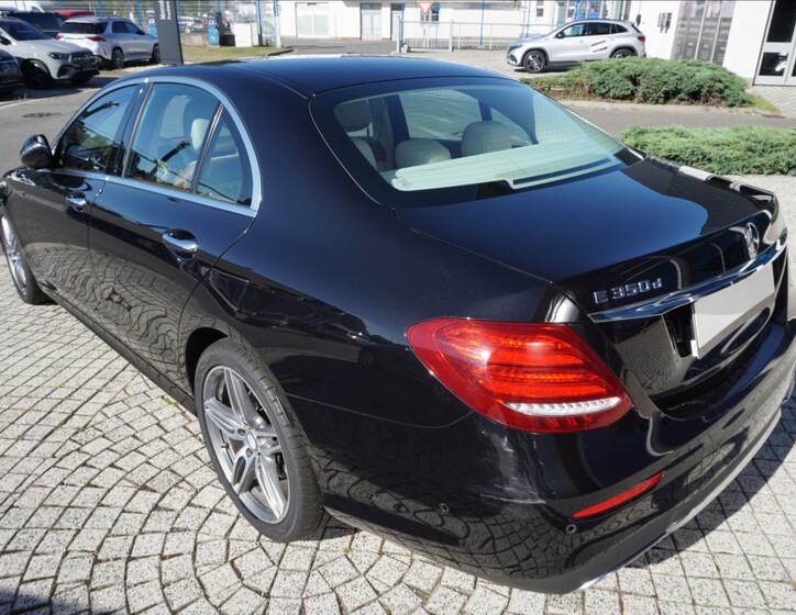 Mercedes-Benz Třídy E 6