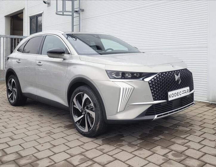 DS Automobiles DS7 Crossback 1