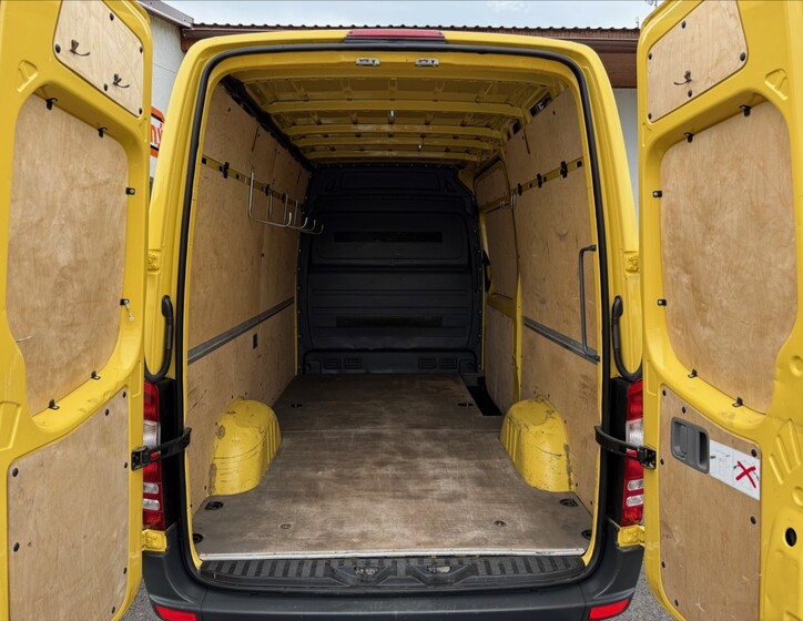 Mercedes-Benz Sprinter 16