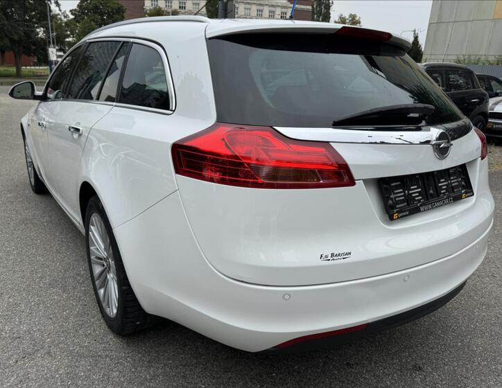 Opel Insignia 9