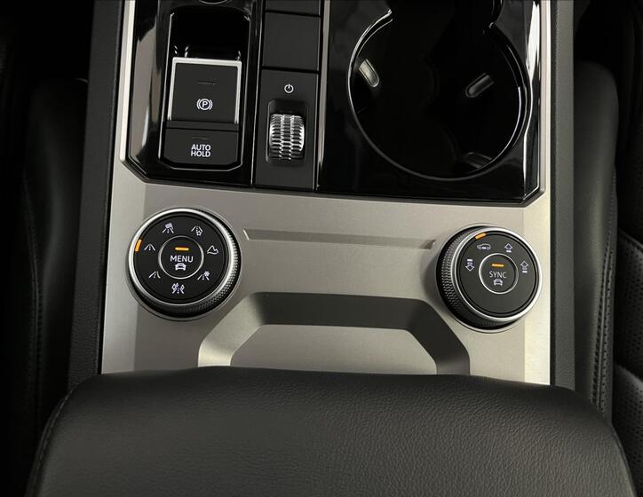 Volkswagen Touareg 19