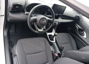 Toyota Yaris 10