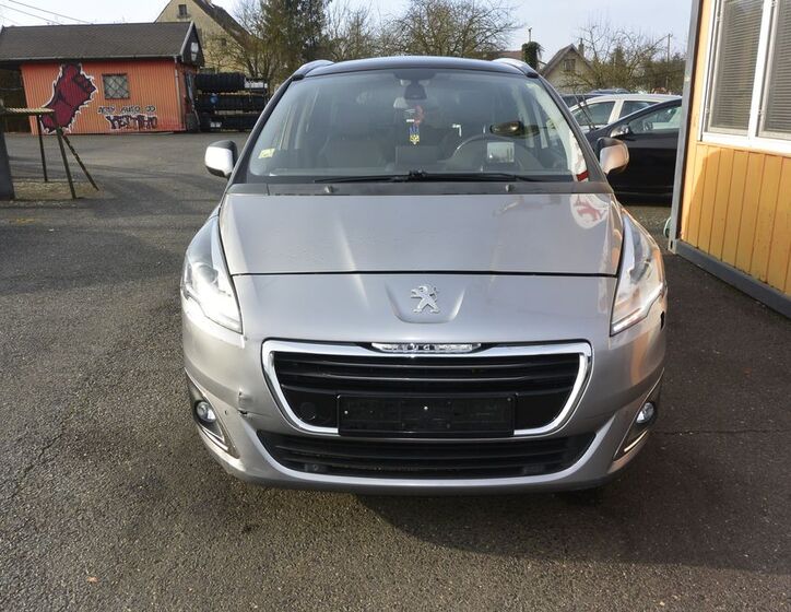 Peugeot 5008 2
