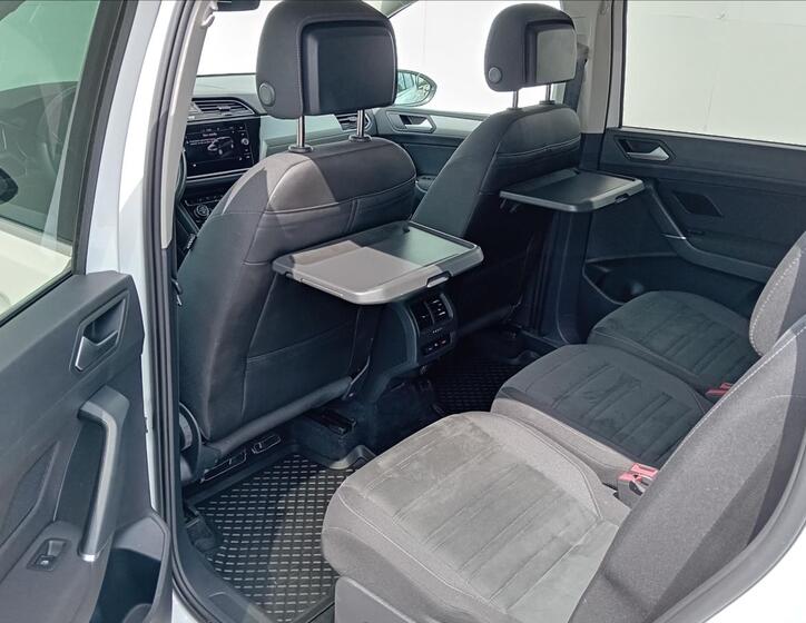 Volkswagen Touran 11