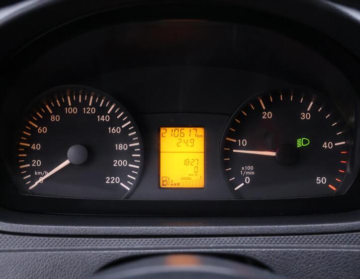 Mercedes-Benz Vito 19