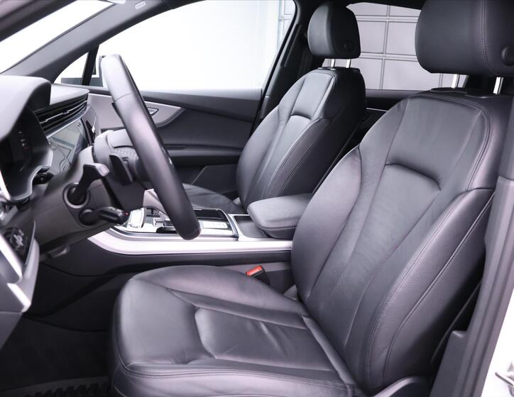 Audi Q7 58