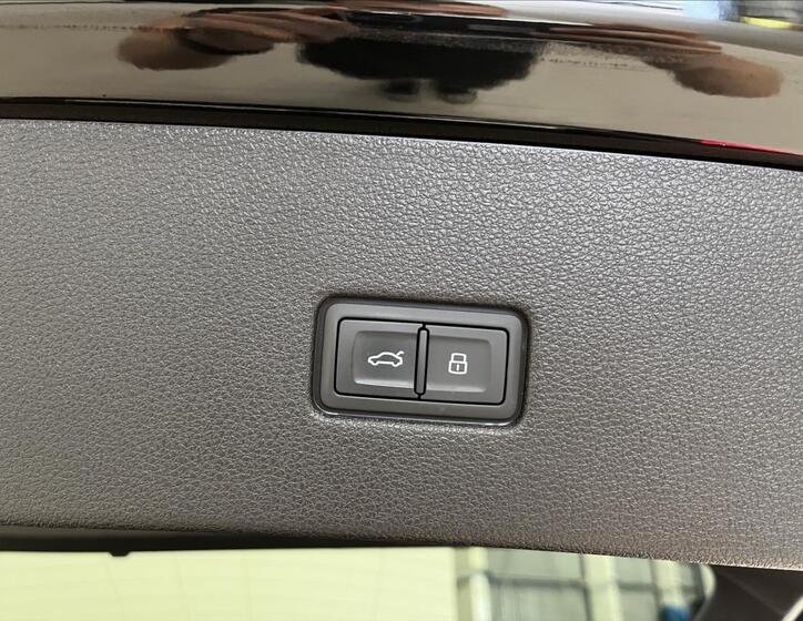 Audi SQ8 37