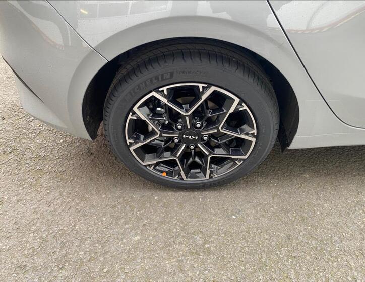 KIA Ceed 9