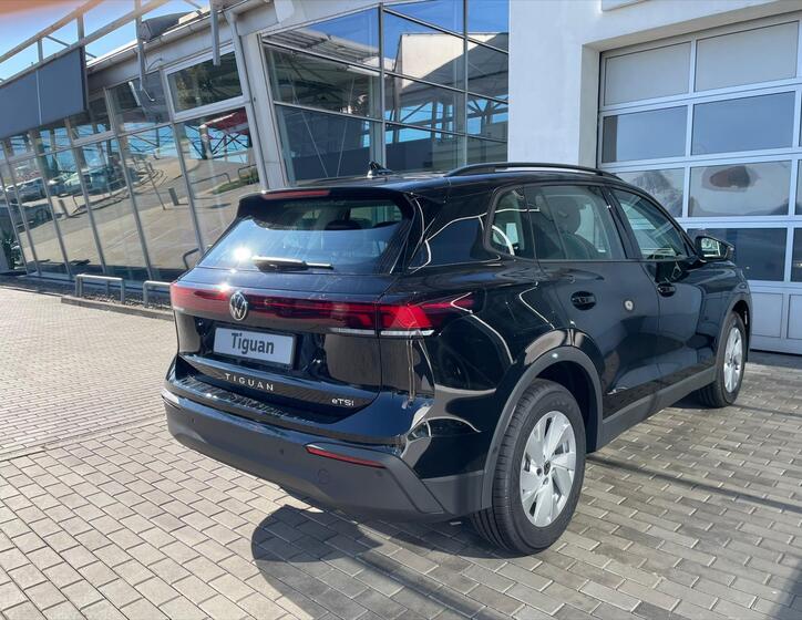 Volkswagen Tiguan 5