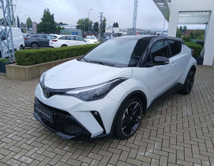 Toyota C-HR 2