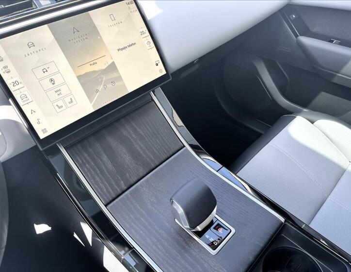 Land Rover Range Rover Velar 16