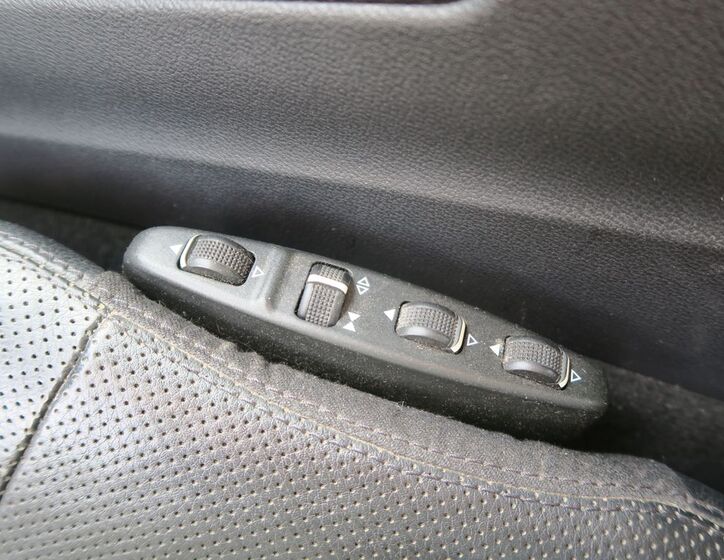 Mercedes-Benz Třídy E 25