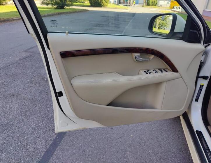 Volvo S80 9