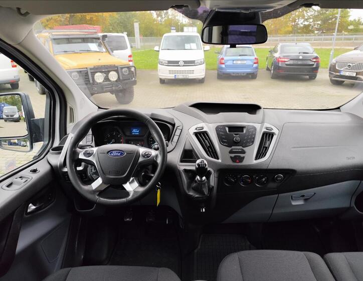 Ford Transit Custom 6