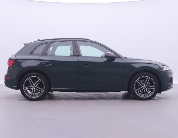 Audi SQ5 8