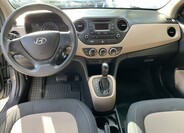 Hyundai i10 9