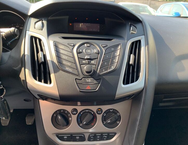 Ford Focus 13