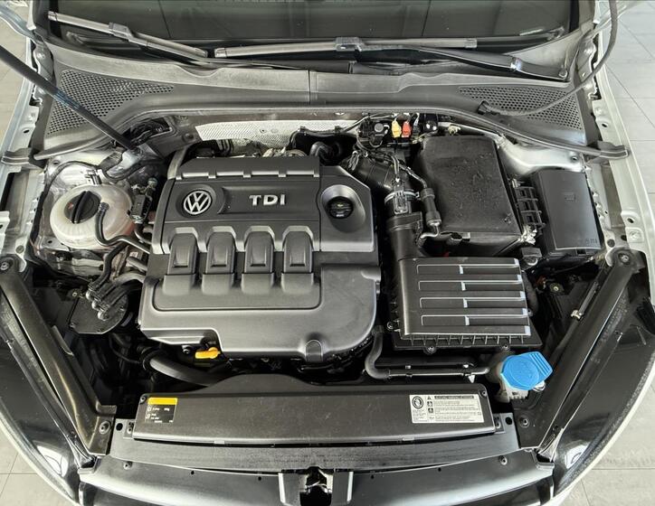 Volkswagen Golf 27