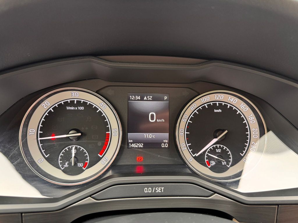 Škoda Superb 21