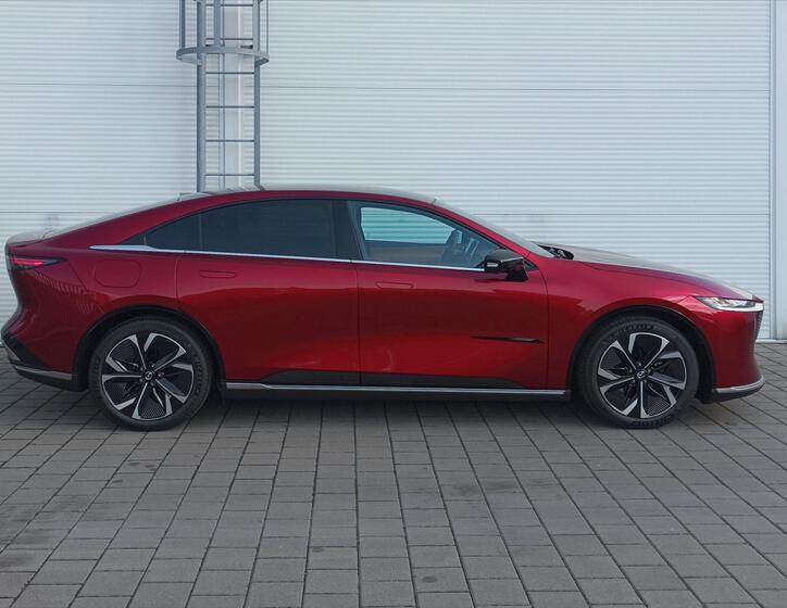 Mazda 6e 3