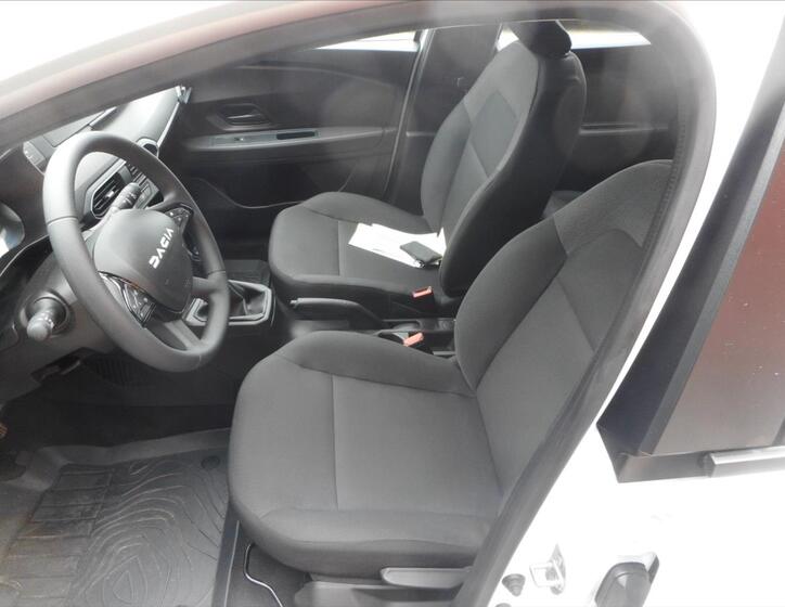 Dacia Sandero 16