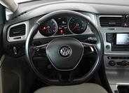 Volkswagen Golf 16