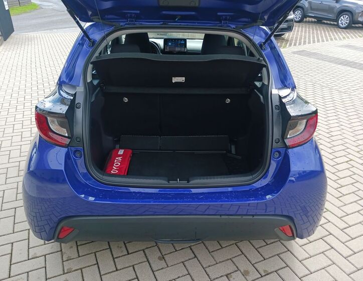 Toyota Yaris 12