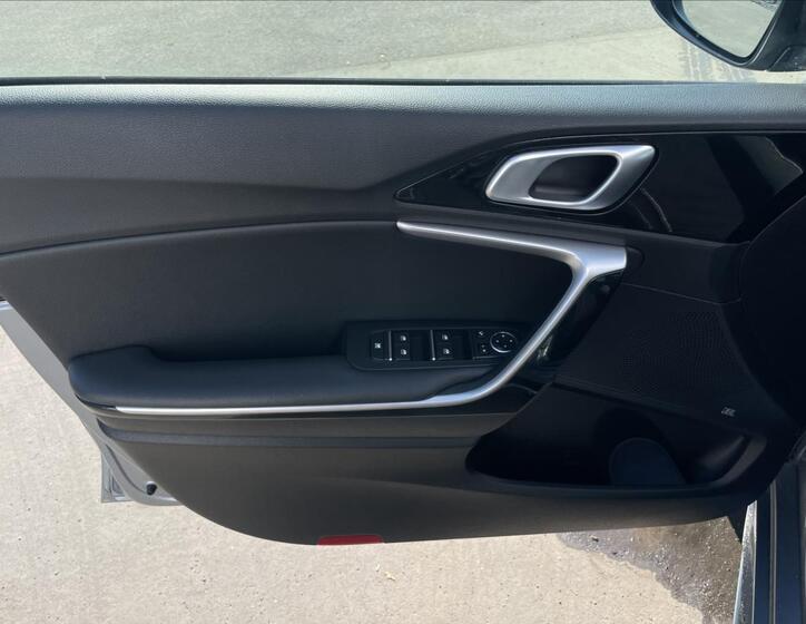 KIA ProCeed 15