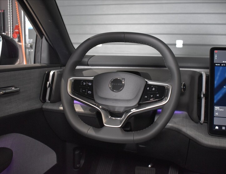 Volvo EX30 36
