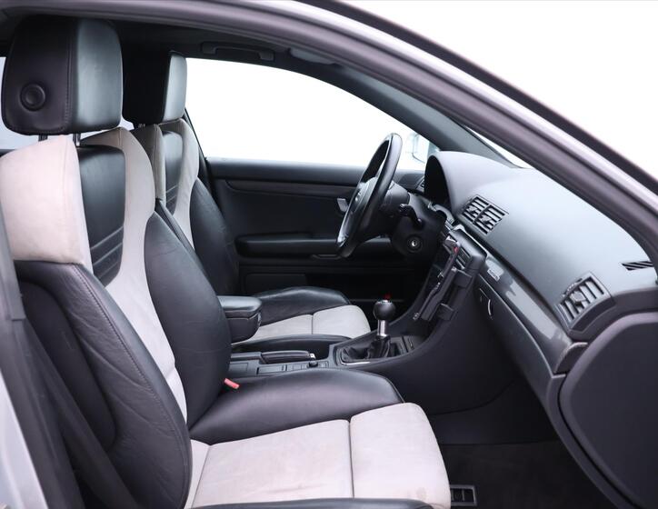 Audi S4 14