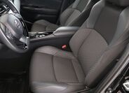 Toyota C-HR 9