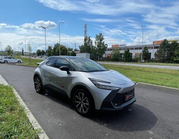 Toyota C-HR 8