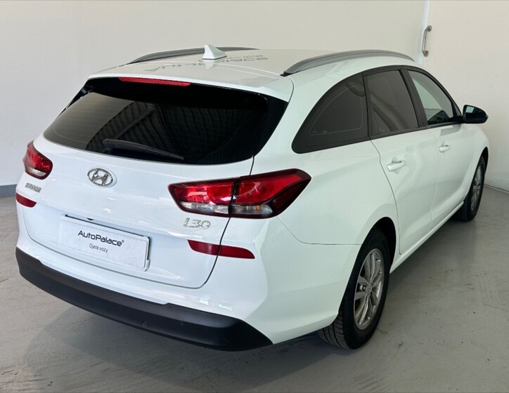 Hyundai i30 4