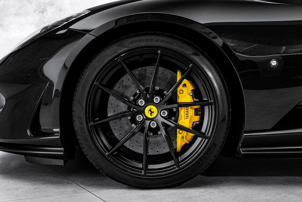 Ferrari 812