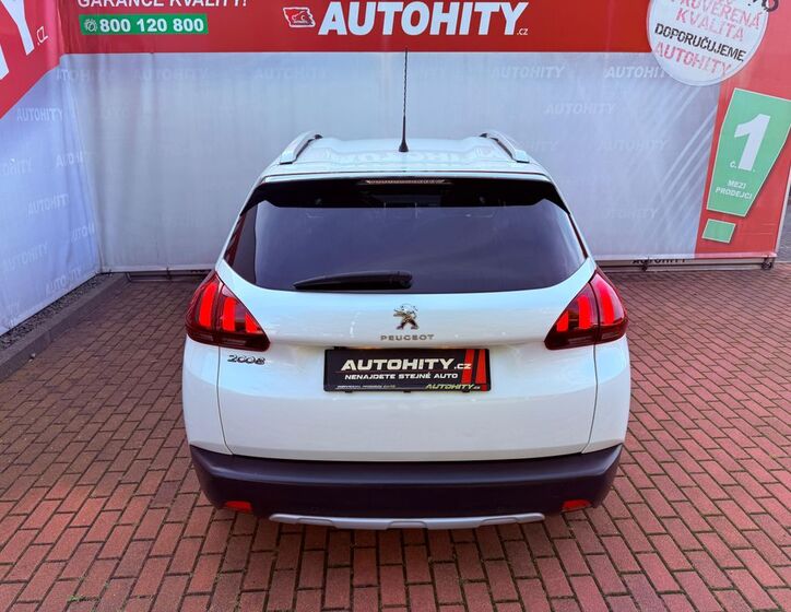 Peugeot 2008 8