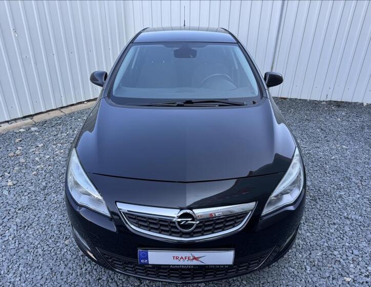 Opel Astra 6