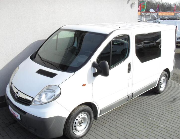 Opel Vivaro 2