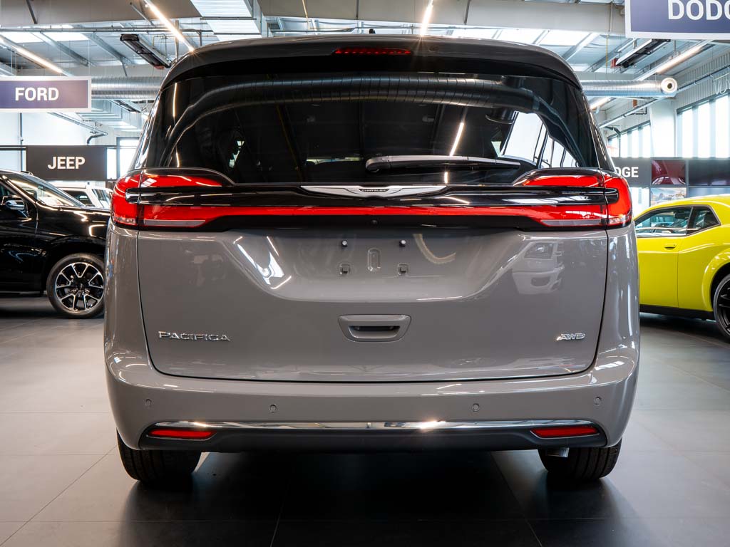 Chrysler Pacifica
