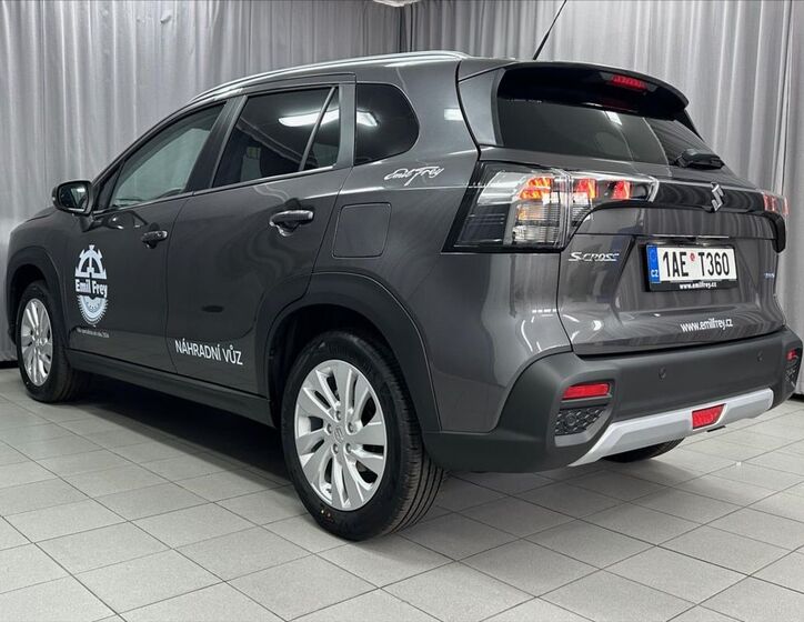Suzuki S-Cross 6