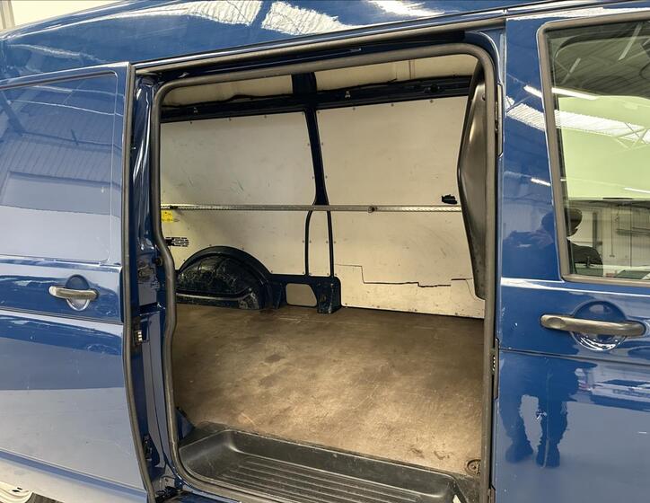 Volkswagen Transporter 17