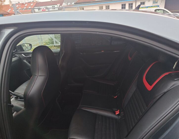 Škoda Octavia 9