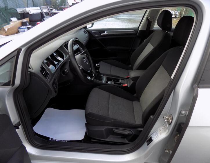 Volkswagen Golf 13