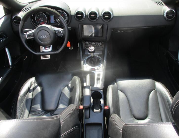 Audi TT 9