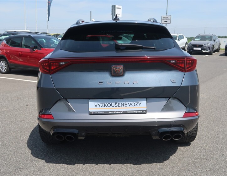 Cupra Formentor 8