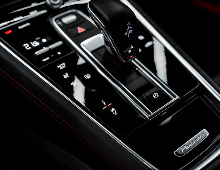 Porsche Panamera 10
